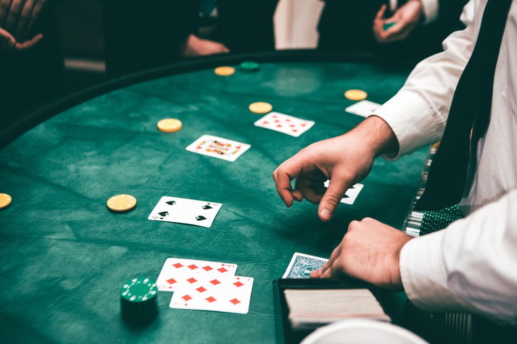 Exploring Real Money Online Poker: Slots, Bonuses, and Top Sites