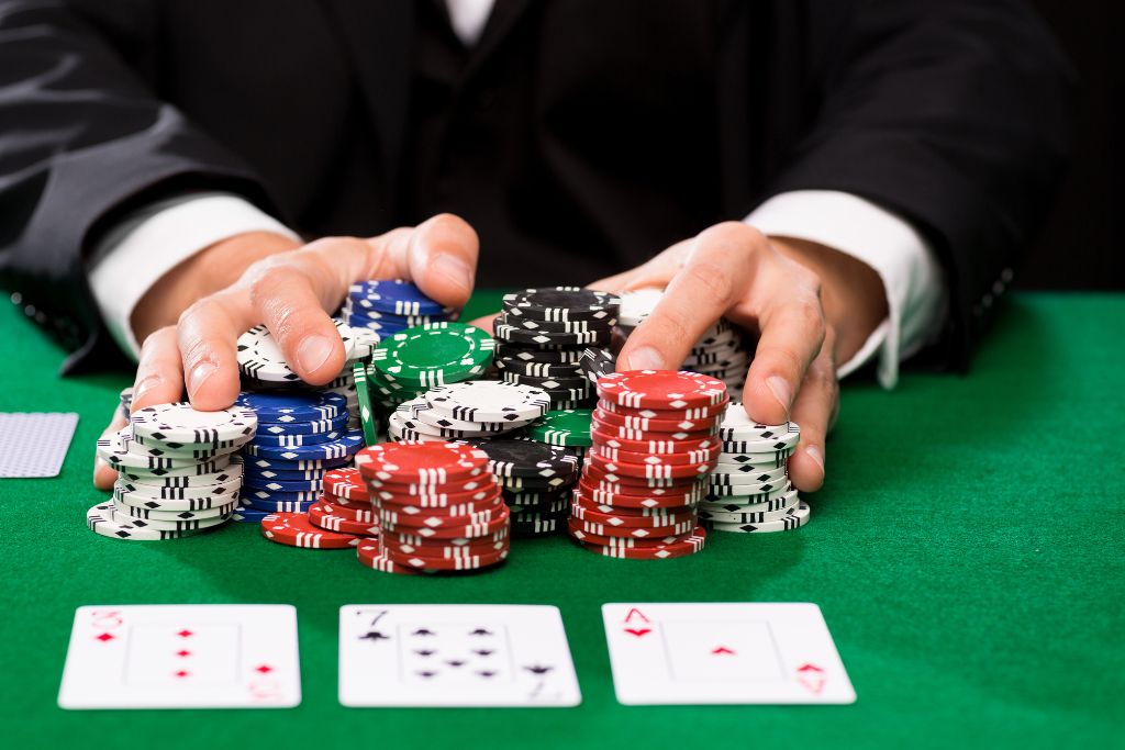 Ultimate Guide to Poker Hands and Rankings: A Novice’s Easy Explanation